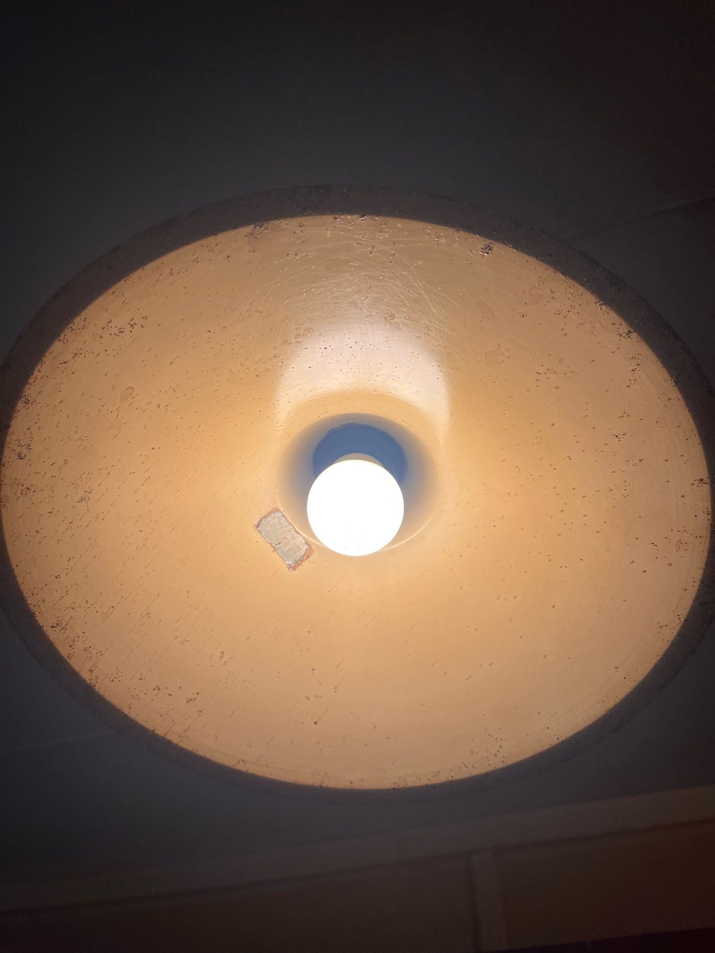 Luminaire avant nettoyage — Mary Clean Pro